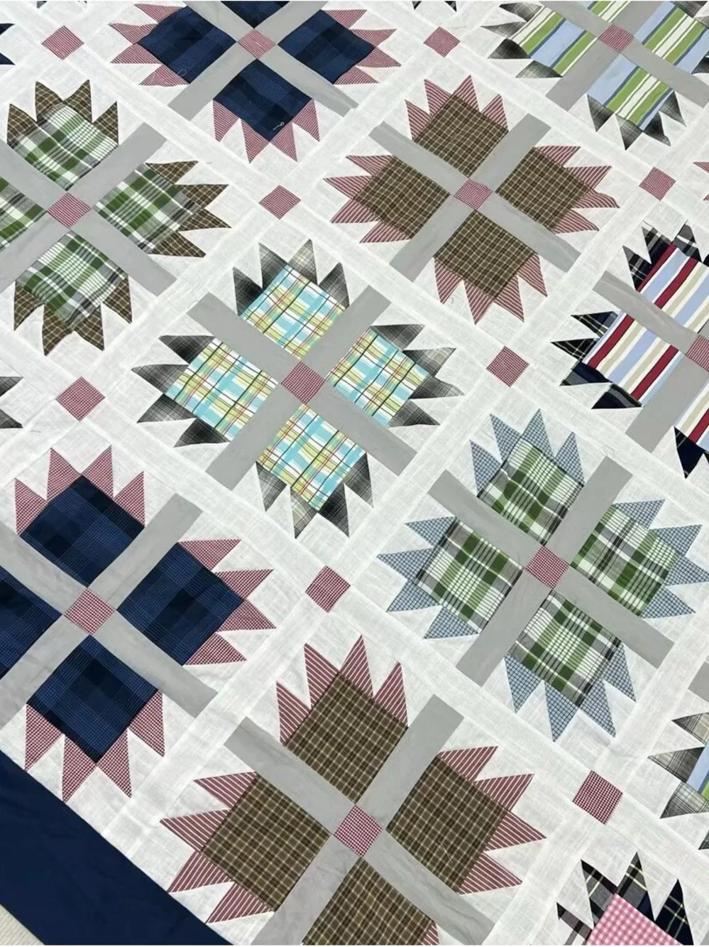 Handmade Heritage Plaid Paws Cotton Queen size Patchwork quilt top/topper